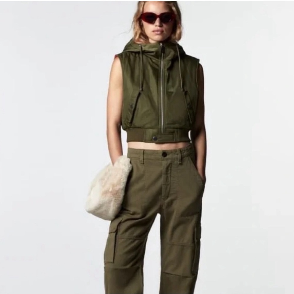 Women’s Zara Hunter Green Sleeveless Cropped Hooded Utility Vest Size Medium